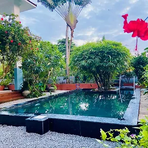 Jacaranda Bed & Breakfast